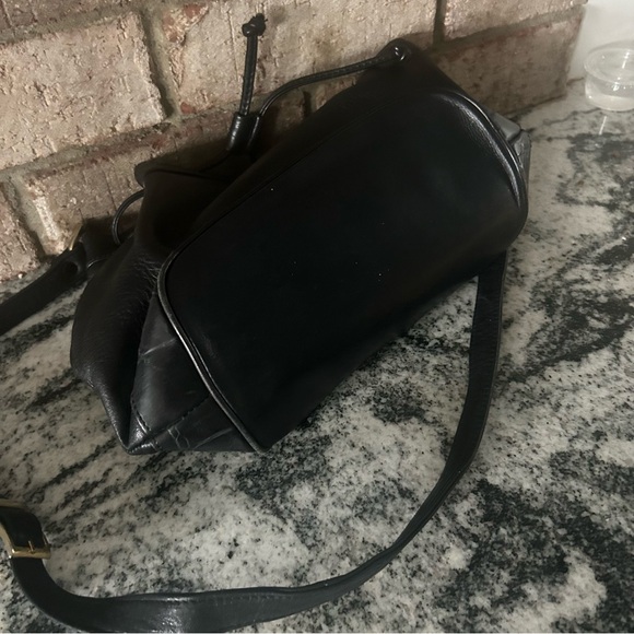 Black real leather cross body bag - Picture 3 of 7